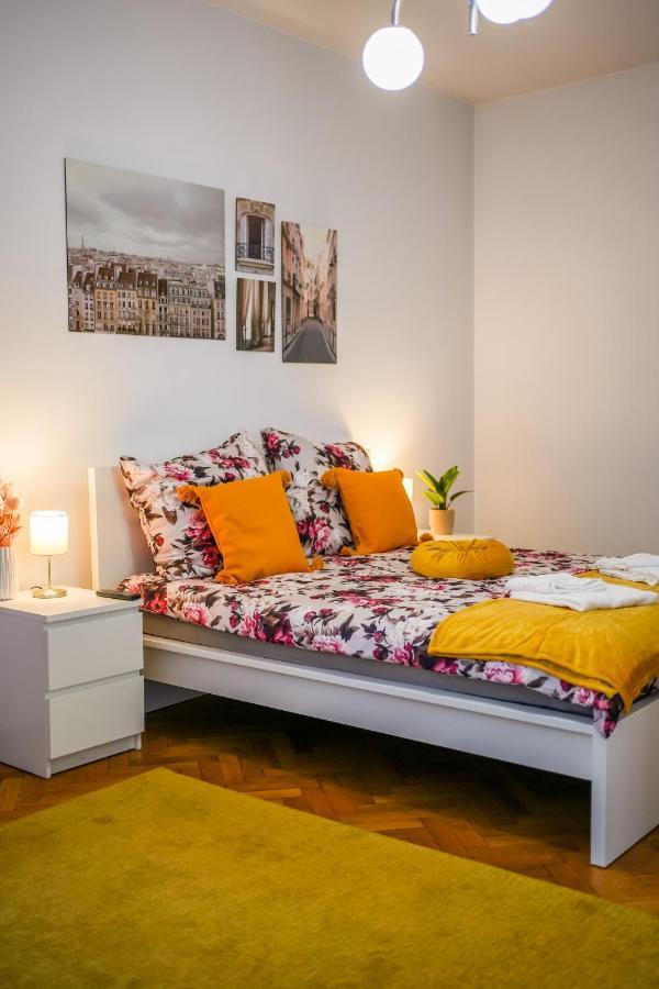 Ultracentral Golden Gatehouse 3 Bdrm Bukareszt Zewnętrze zdjęcie